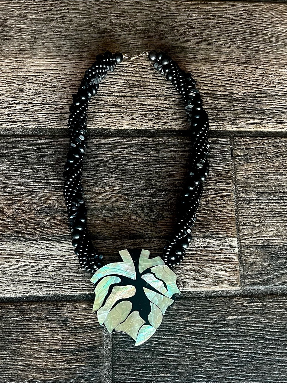 Vintage collar necklace with MOP inlay large leaf pendant & twisted bead strand